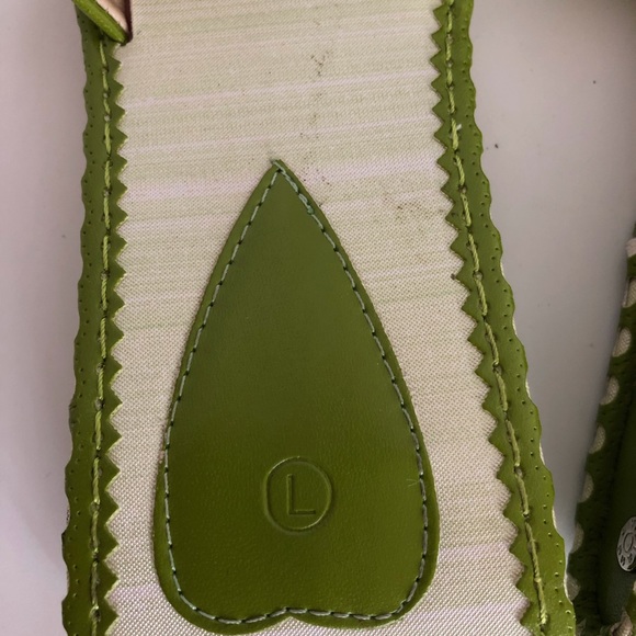 Unique Oriental Flare Sandal - Picture 6 of 7